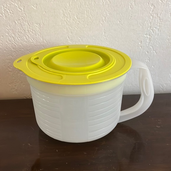 Tupperware Kitchen Tupperware Mix Store And Pour Poshmark